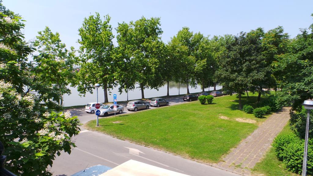 Hostel Levicki Slavonski Brod Rom bilde