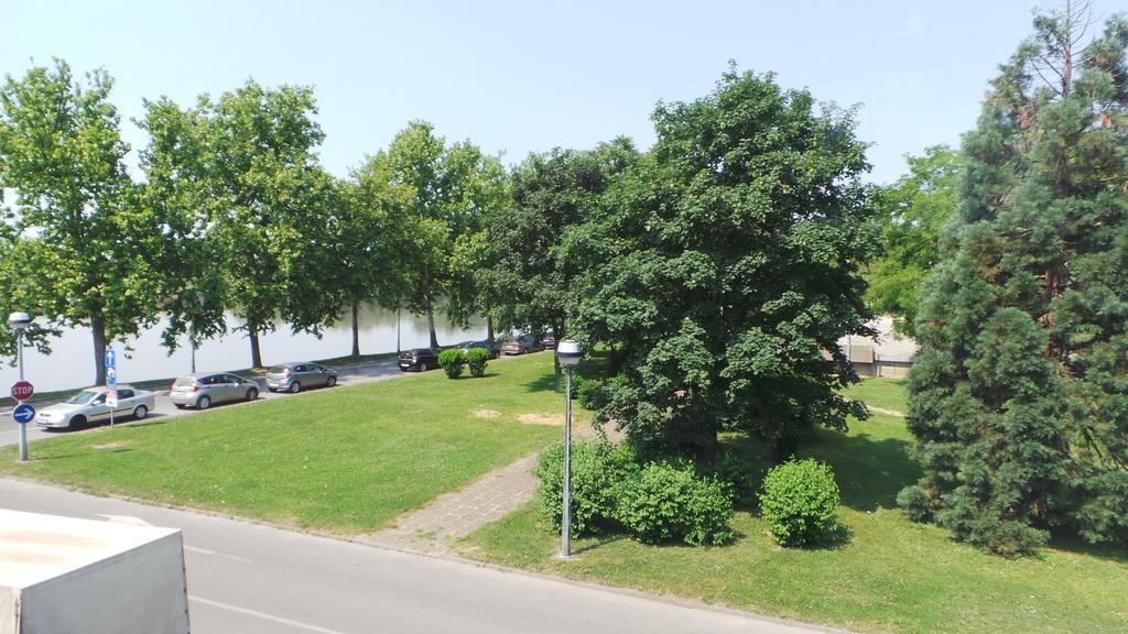 Hostel Levicki Slavonski Brod Rom bilde