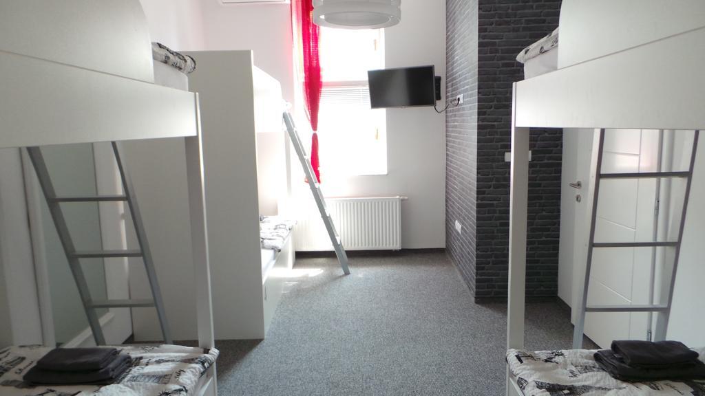 Hostel Levicki Slavonski Brod Rom bilde