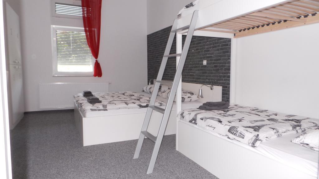 Hostel Levicki Slavonski Brod Rom bilde